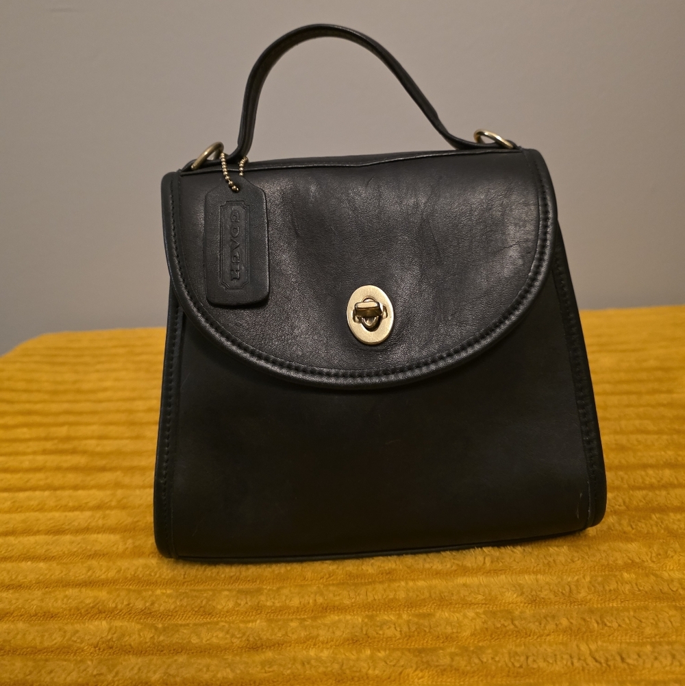 Vintage Coach Regina